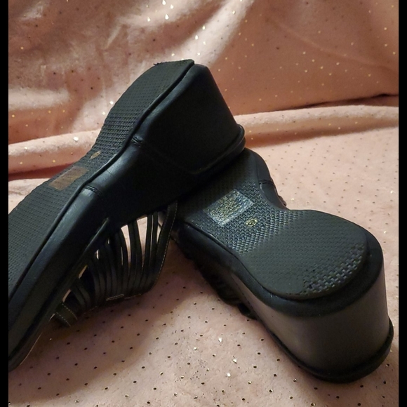 Plataforms - Picture 4 of 4